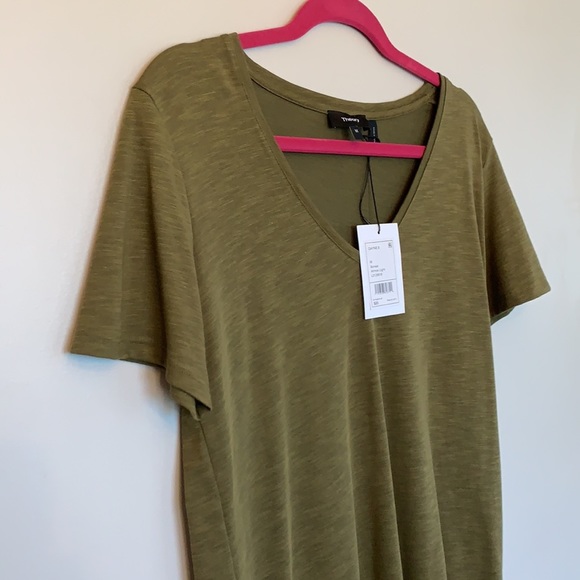 💕HP💕Theory women’s green v-neck T-shirt - Picture 5 of 8